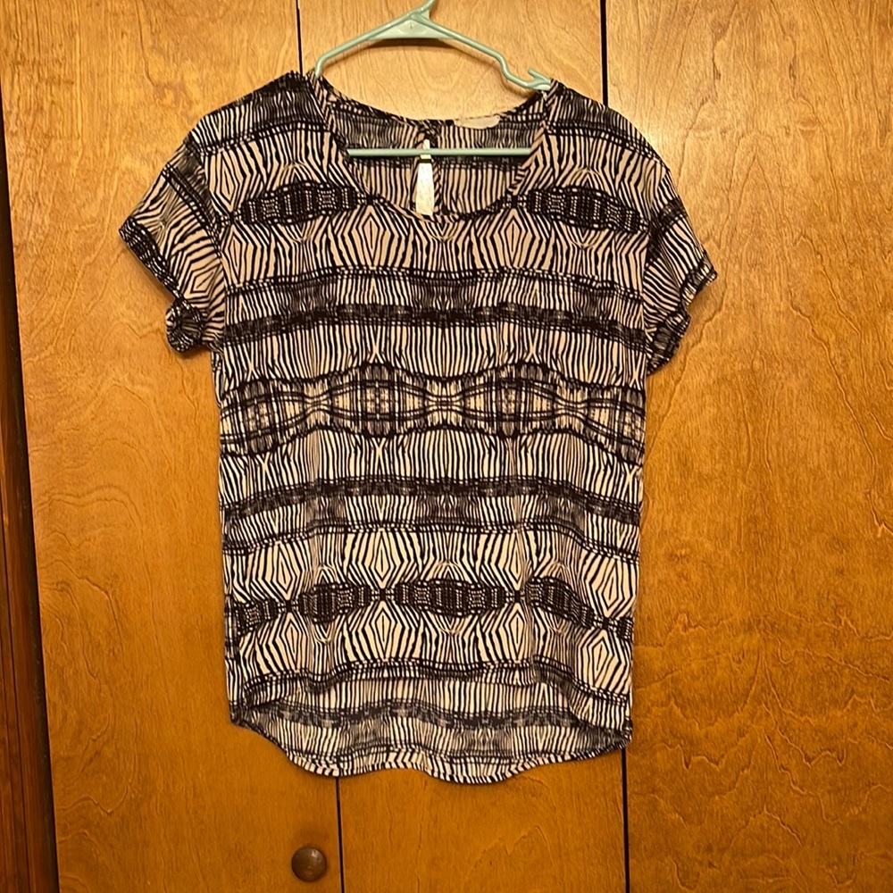 Black and White Blouse with Pocket GUC